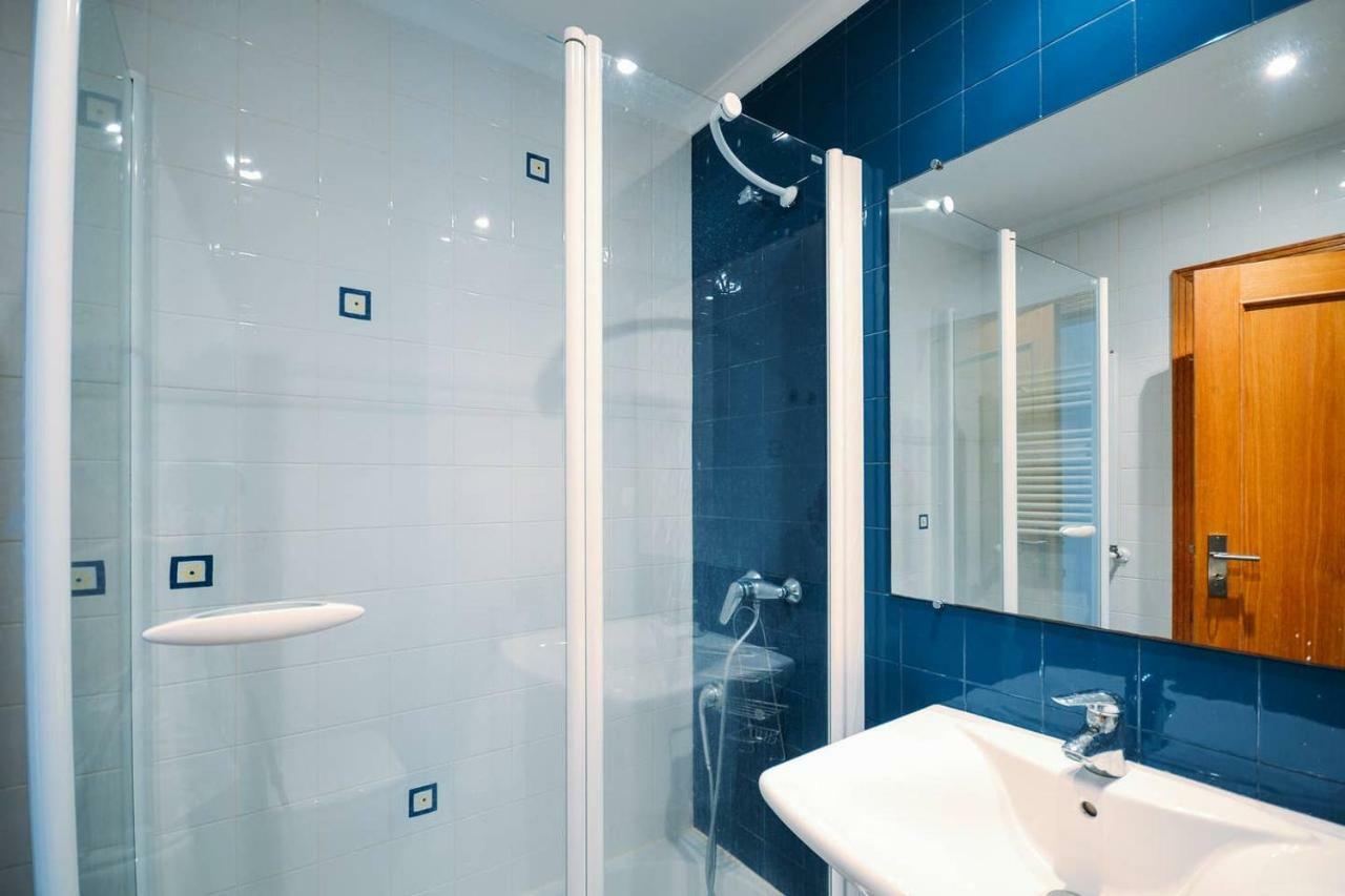 Fantastic Seaside Family Apartment With Pool Parede Εξωτερικό φωτογραφία