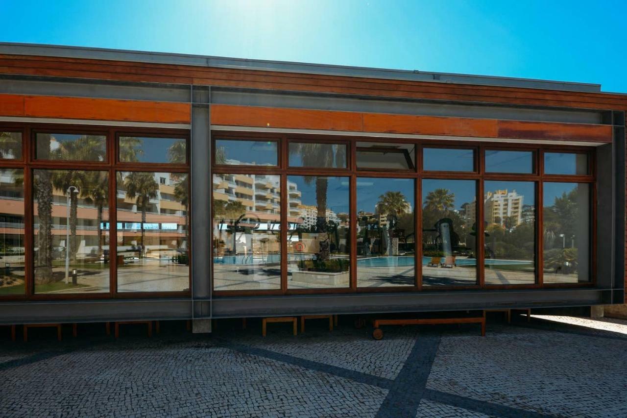 Fantastic Seaside Family Apartment With Pool Parede Εξωτερικό φωτογραφία