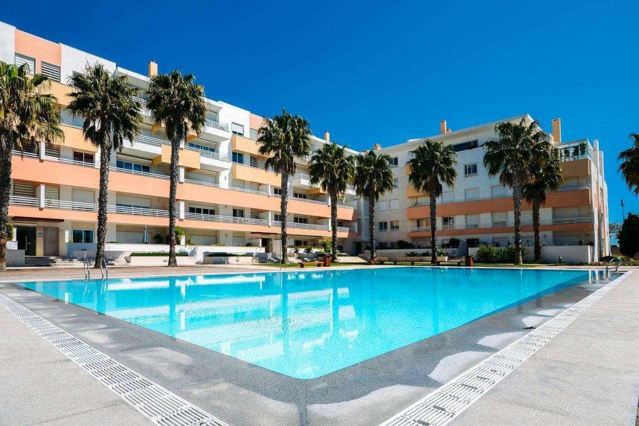Fantastic Seaside Family Apartment With Pool Parede Εξωτερικό φωτογραφία